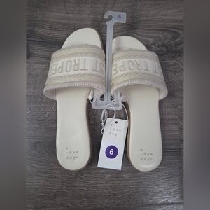 Womens St. Tropez Cream Slide Sandals Size 6 NWT